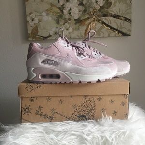 Nike Air Max 90 PARTICLE ROSE Velvet Size 8